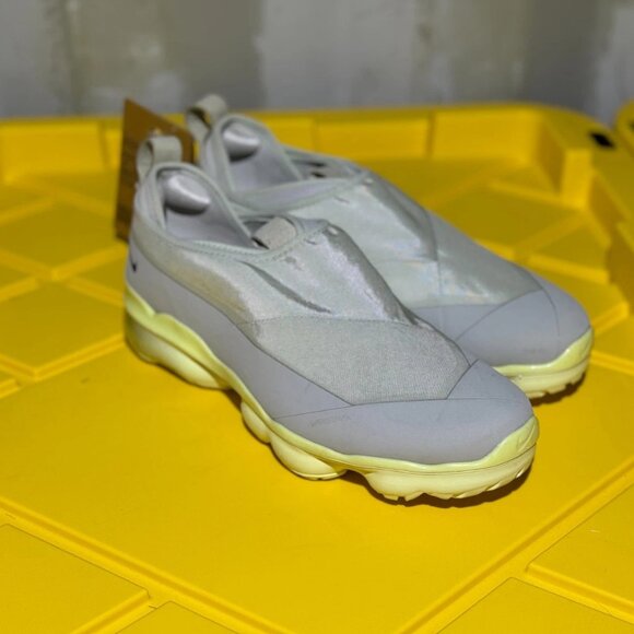 Nike Vapormax Moc Roam Men’s Slip-On Light Stone Grey Black DZ7273-100 Sz 5.5 - Picture 2 of 12